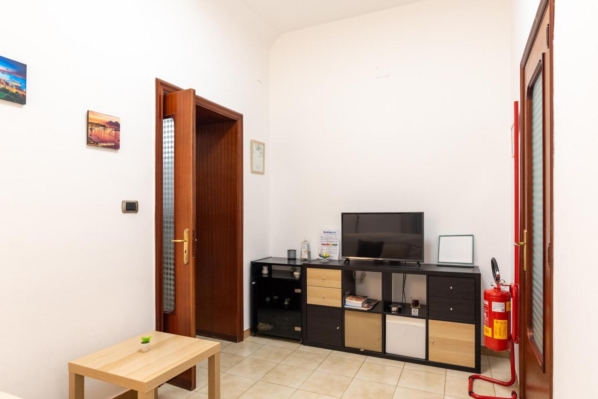 Am Apartment Napoli - Tra Il Centro E La Stazione Centrale Экстерьер фото